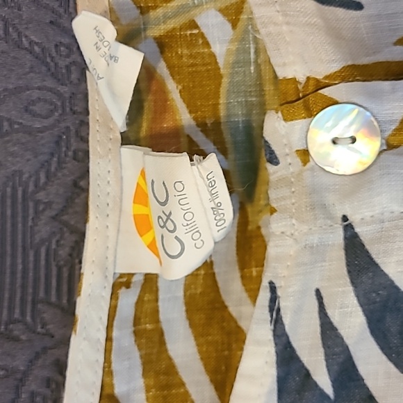 C&C California Tropical Print Linen Button Front Tank Top, L - Picture 3 of 6